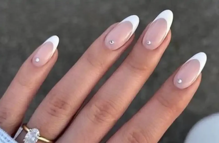 elegant wedding nails