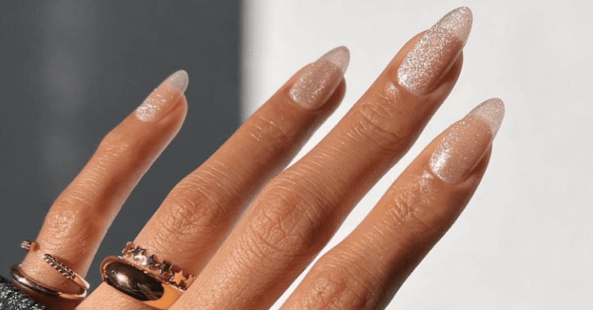 gold wedding nails